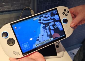 Lenovo’s Legion Go S Handheld Features AMD’s Z2 Go, Compatible with SteamOS and Windows